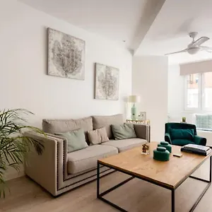 nuevo-apartamento-lujo-playa-malagueta-centro.hotelsinnerja.org/
